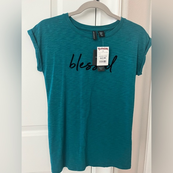 Very cute Cynthia Rowley T-shirt/ XS/ brand new with tags on it. - Picture 3 of 4